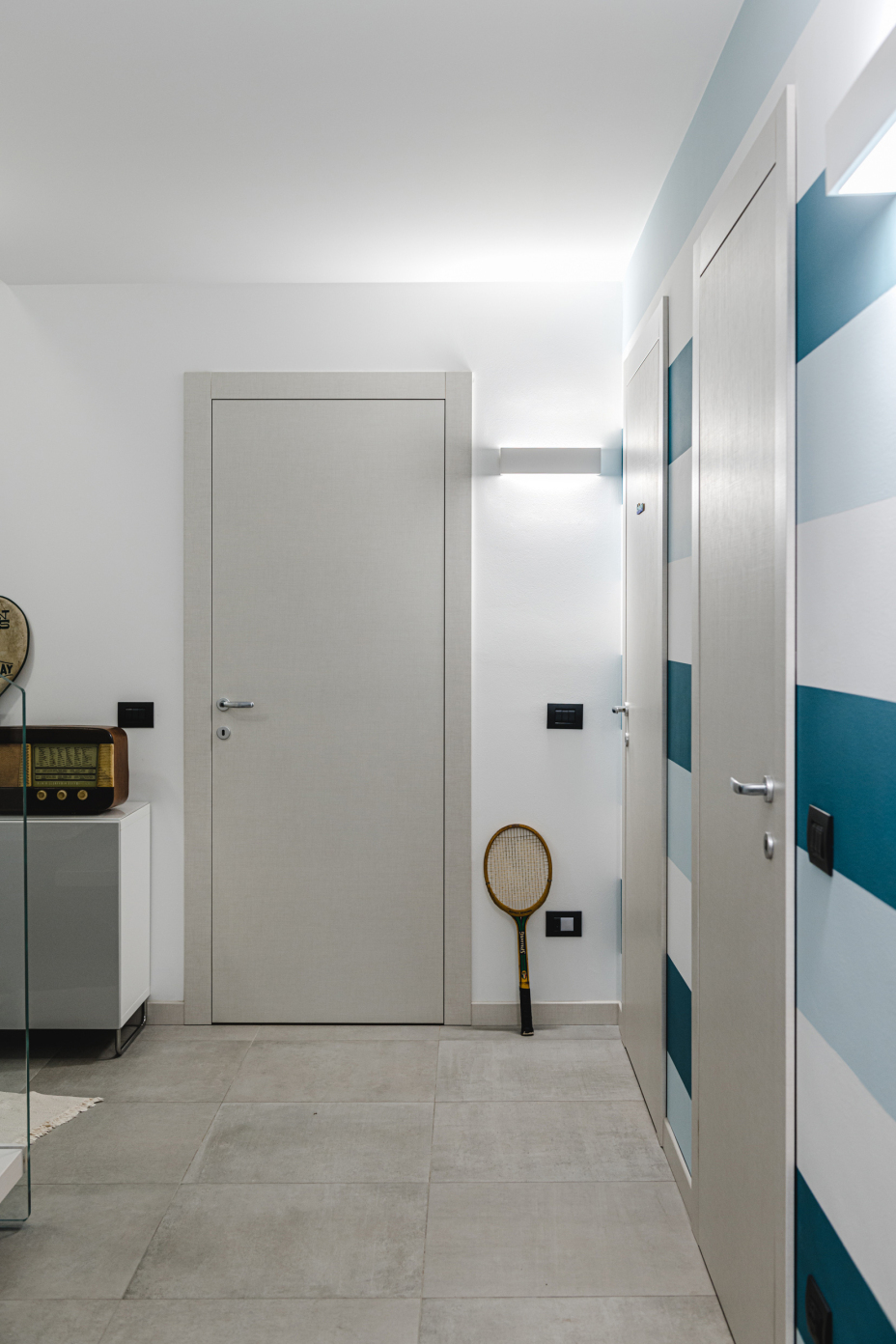 现代前卫风格家装设计室内装修效果图-走廊 现代前卫风格家装设计室内装修效果图-走廊