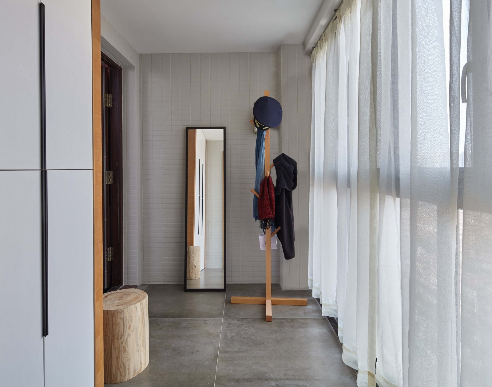 混搭风格家装设计室内装修效果图-玄关 混搭风格家装设计室内装修效果图-玄关